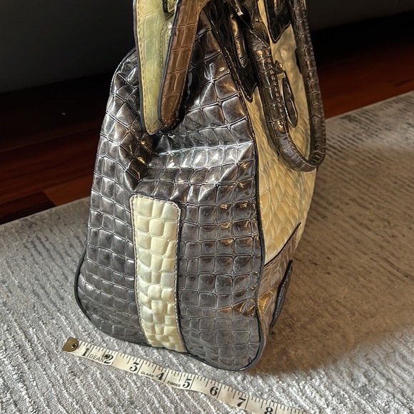 Guess bag - Picture 7 of 16